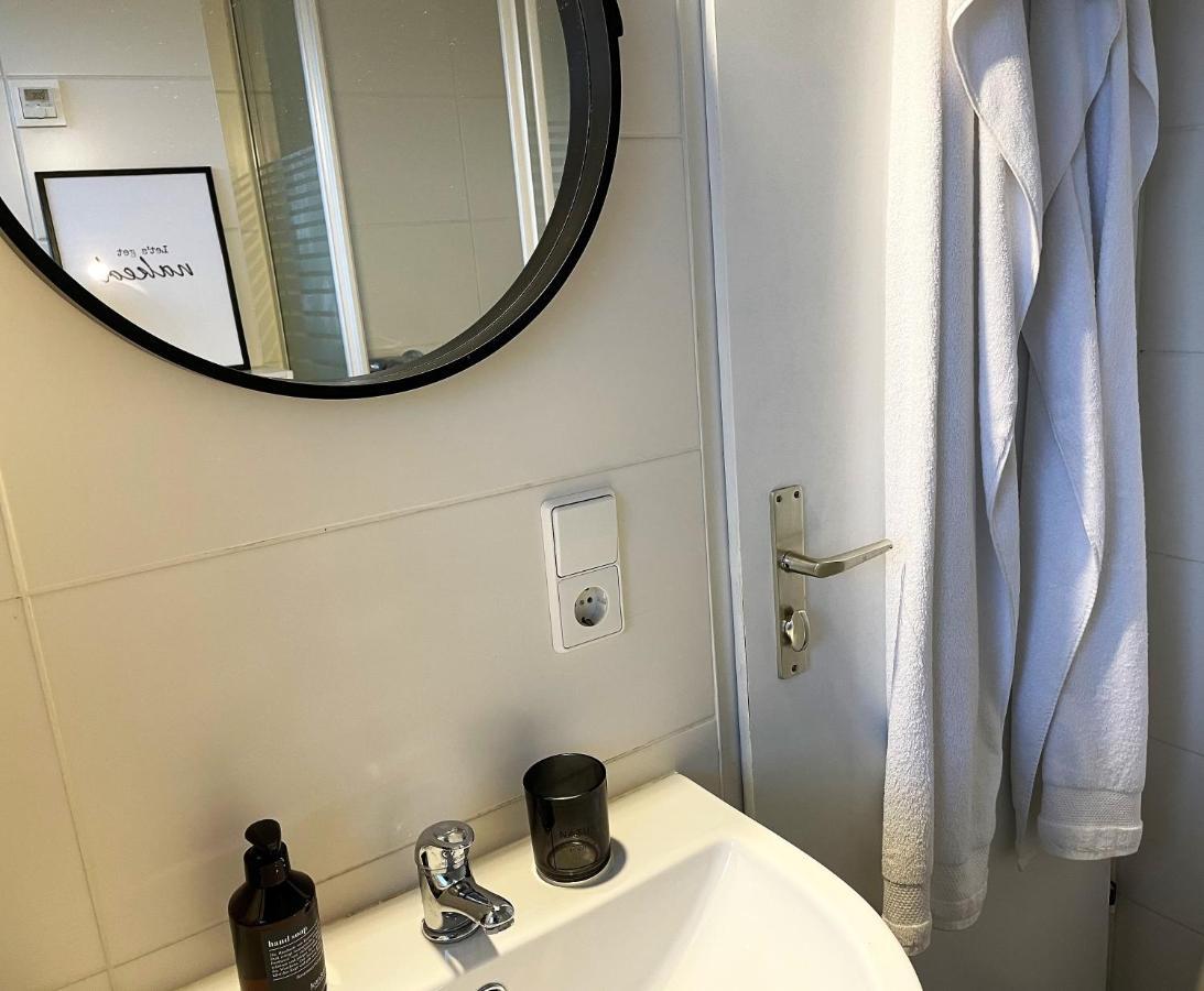 Oberesslingen Studio Apartment Mit Parkplatz מראה חיצוני תמונה